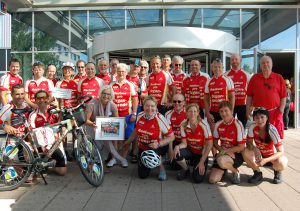 Bereits zum zehnten Mal findet die Radtour pro Organspende statt. Dieses Jahr machen die Teilnehmer auch am Universitätsklinikum Freiburg halt.